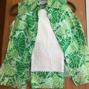 Lilly Pulitzer pants set. Top size 4, Bottom size 2. Material in good condition.